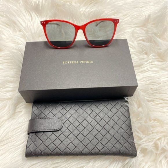 Bottega Veneta Red Frame Sunglasses - Picture 4 of 4